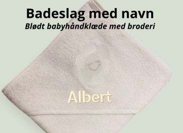 Badeslag med navn til baby med broderet navn